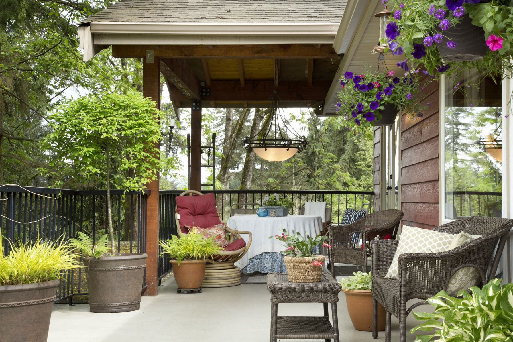 outdoor living space renovation